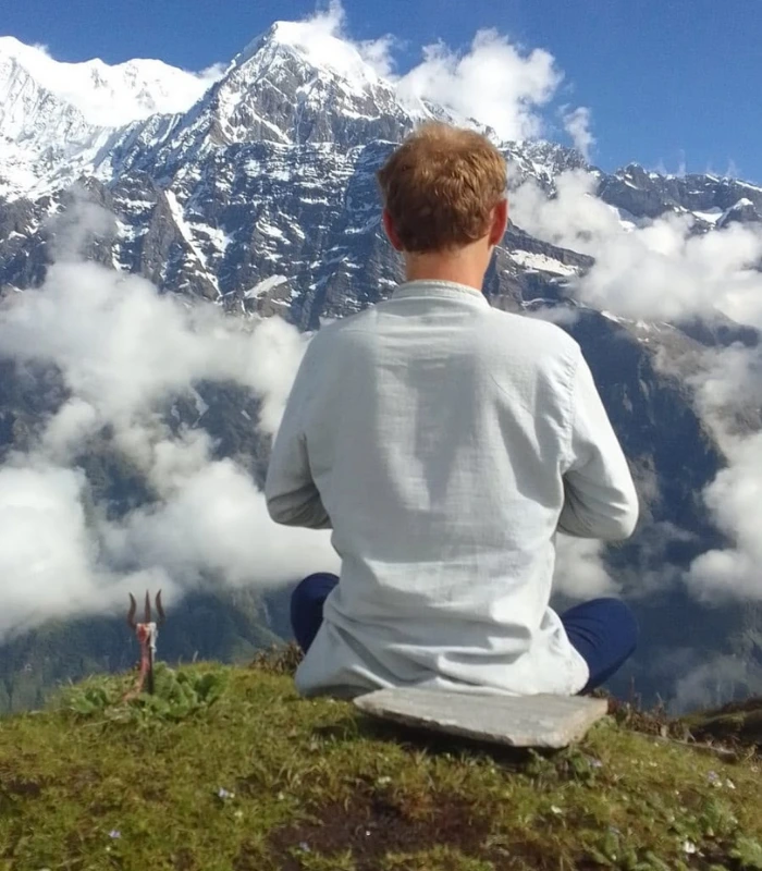 10 days yoga retreat in himalaya almora india